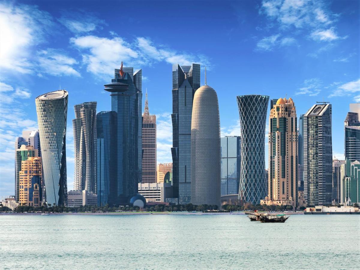 Crowne Plaza Doha - The Business Park By Ihg Hotell Eksteriør bilde Doha skyline